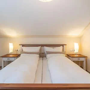 Gaisser 1 Apartment